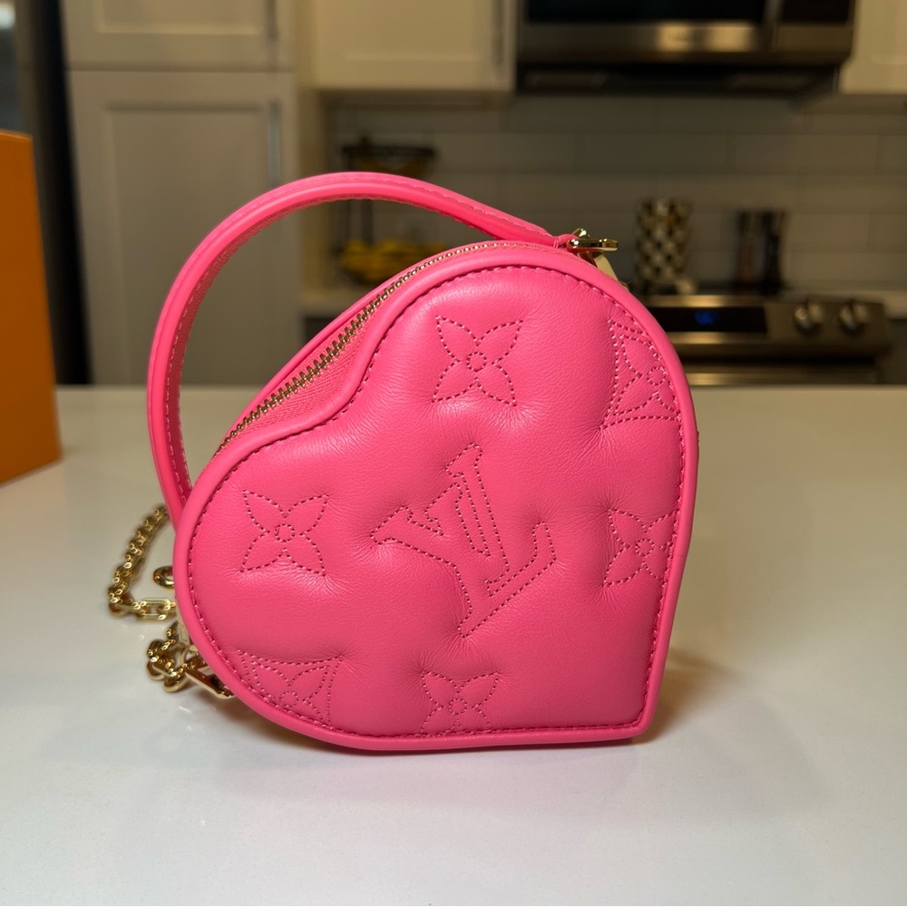 Louis Vuitton Pop My Heart Pouch In Bubblegum Pink - Picture 2 of 14